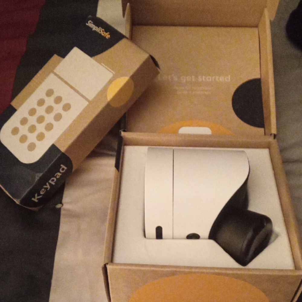 SimpliSafe Keypad and Camera Set